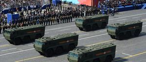 Iskander-Raketen fahren über den Roten Platz in Moskau. Sprengköpfe für diese Waffen sind seit fast 30 Jahren nicht getestet worden.