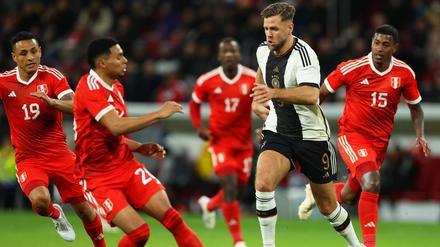 Einer gegen alle. Füllkrug erzielte beim Sieg gegen Peru sämtliche Tore der Deutschen.