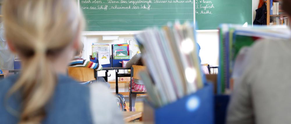 In mehreren Bundesländern müssen die Schülerinnen und Schüler am Montag nicht zum Unterricht. 