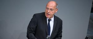 Gregor Gysi (Die Linke) spricht im Deutschen Bundestag.