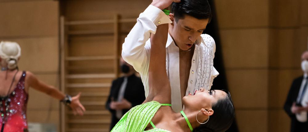 Anastasiya Elkin und Daniel Pastuchow von Blau-Silber TSC Berlin sind die Deutschen Jugend-Vize-Meister in den lateinamerikanischen Tänzen.