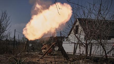Ukrainische Mörser nahe Bachmut
