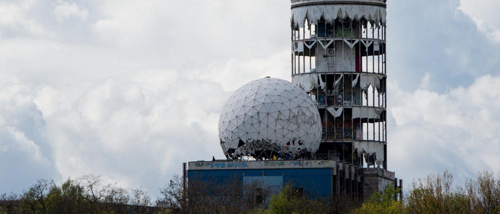 Der Turm der ehemaligen Abhörstation auf dem Teufelsberg, auch ein Fall für den Denkmalschutz.