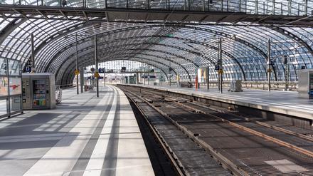 Menschenleer: Der Berliner Hauptbahnhof während des Bahn-Streiks im März.