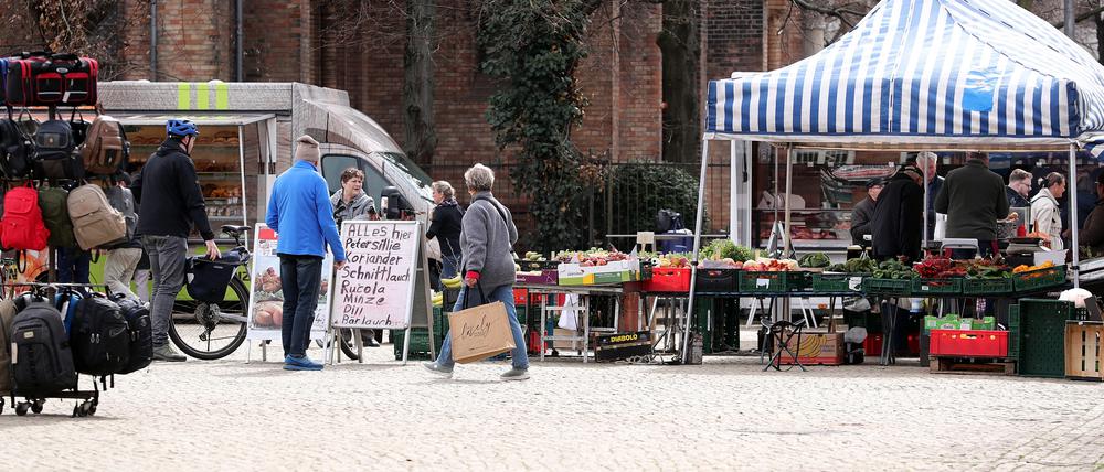 Der Wochenmarkt auf dem Potsdamer Bassinplatz (Archivaufnahme).
