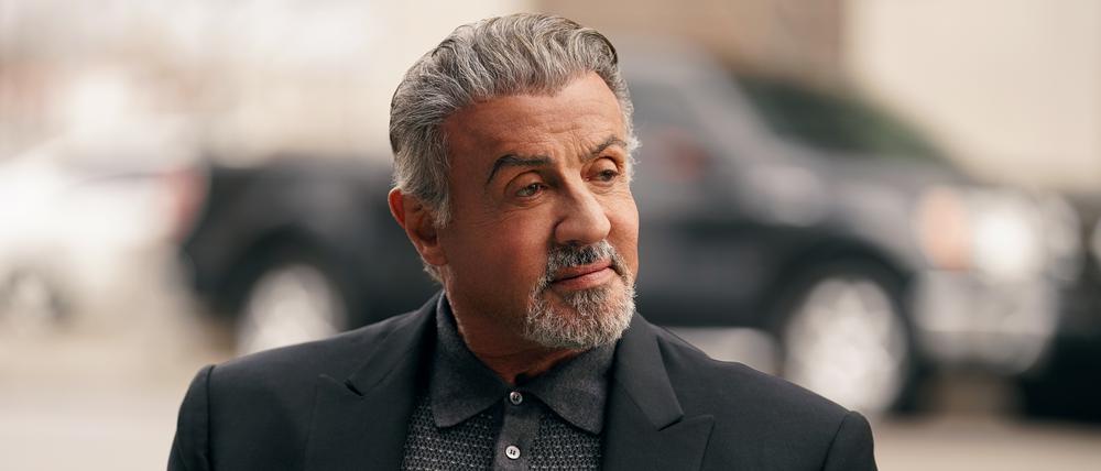 Sylvester Stallone als Dwight „The General“ Manfredi in einer Szene aus der Serie „Tulsa King“.