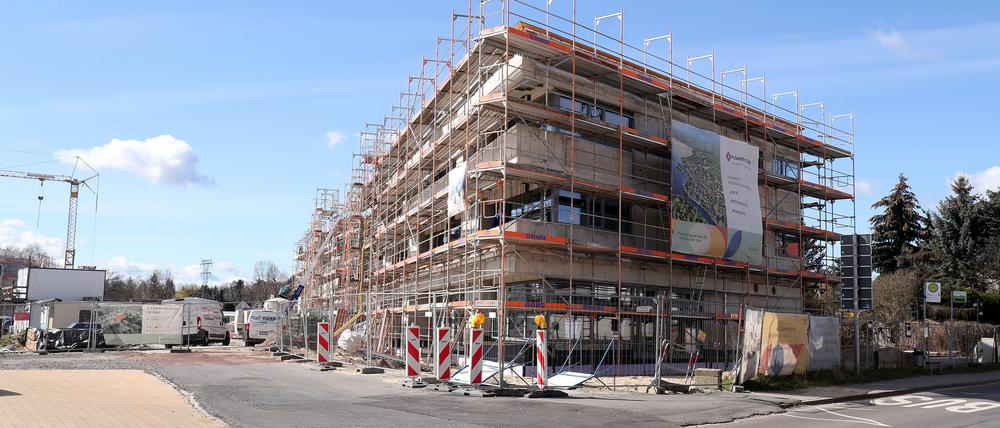 Dauerbaustelle: Das Blütenviertel Caputh wartet darauf, dass es endlich fertig wird.