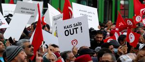 Demonstration gegen den immer autoritärer regierenden Präsidenten Saied.