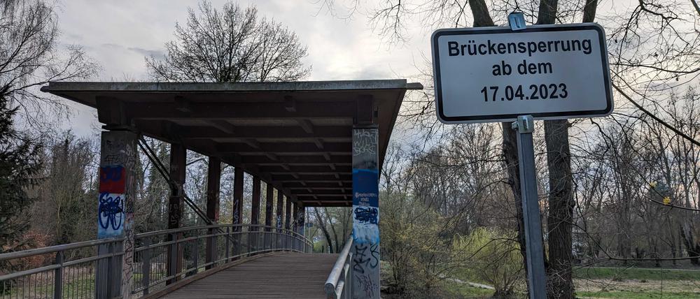 Die Fußgängerbrücke über die Nuthe wird zwei Wochen gesperrt.