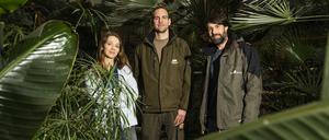 Katharina Sperling, Markus Klamt und Florian Sicks (v. l.) im Giraffenhaus im Zoologischen Garten Berlin.