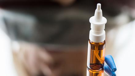 Nasensprays sind ein beliebtes Mittel bei Erkältungen.