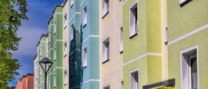 Die Adler Group hatte Mieterhöhungen von 15 Prozent angekündigt und damit gegen die Selbstverpflichtungen aus dem Berliner Wohnungsbündnis verstoßen. 