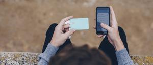 Die neuen Vorschriften sollen Sicherheitsrisiken bekämpfen, die mit neuen Technologien und zunehmendem Online-Verkauf zusammenhängen.