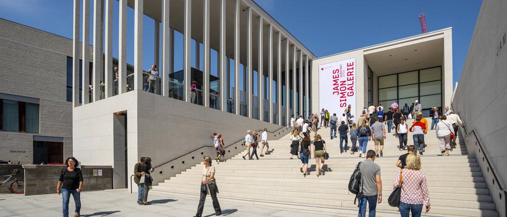 Hier entfällt künftig die verlängerte Öffnungszeit am Donnerstagabend: Die James-Simon-Galerie ist das  zentrale Eingangsgebäude auf der Museumsinsel.