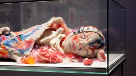 
Die Ausstellung „Өмә“ im Kunstraum Kreuzberg.