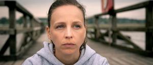 Jana Hansen (Petra Schmidt-Schaller) findet heraus, dass ihr Mann eine Affäre hat.