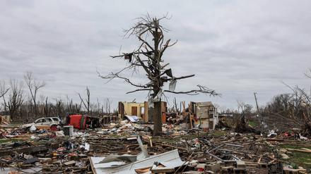 Sullivan, Indiana, nach dem Monster-Sturm, der über die USA hinwegfegte.