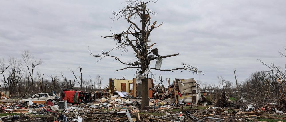 Sullivan, Indiana, nach dem Monster-Sturm, der über die USA hinwegfegte.