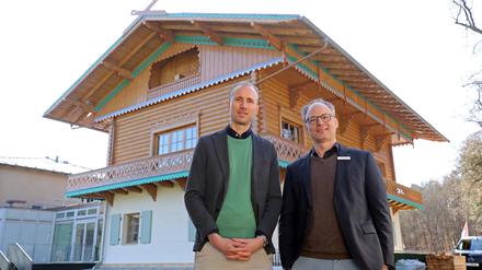 Potsdam, 28.03.2023 / Lokales / Oberberg Fachklinik, Bayrisches Haus, v.l.: Martin Hein, Nils Bindeballe, Foto: Ottmar Winter PNN ACHTUNG: Foto ist ausschließlich für redaktionelle Berichterstattung der PNN und des TGSP! Eine kommerzielle Nutzung, z.B. Werbung, ist ausgeschlossen. Die Weitergabe an nicht autorisierte Dritte, insbesondere eine weitergehende Vermarktung über Bilddatenbanken, ist unzulässig.