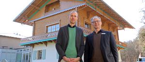 Potsdam, 28.03.2023 / Lokales / Oberberg Fachklinik, Bayrisches Haus, v.l.: Martin Hein, Nils Bindeballe, Foto: Ottmar Winter PNN ACHTUNG: Foto ist ausschließlich für redaktionelle Berichterstattung der PNN und des TGSP! Eine kommerzielle Nutzung, z.B. Werbung, ist ausgeschlossen. Die Weitergabe an nicht autorisierte Dritte, insbesondere eine weitergehende Vermarktung über Bilddatenbanken, ist unzulässig.