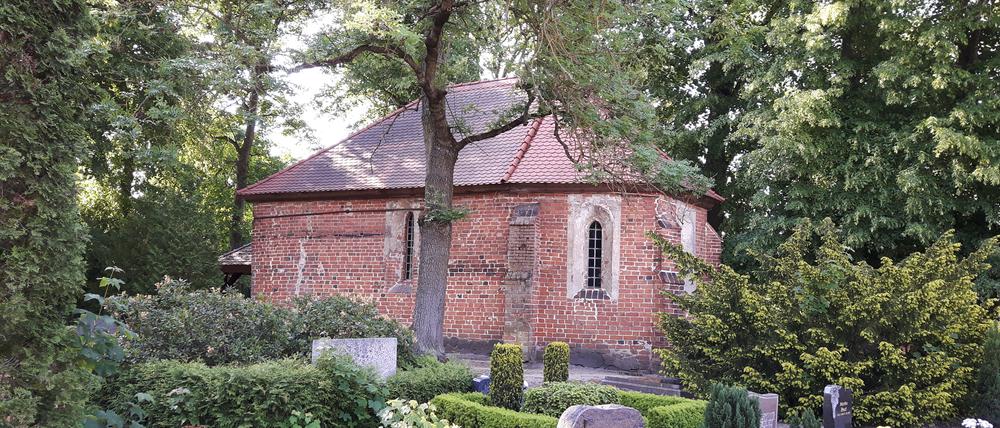 Auf dem Friedhof bei der Kapelle sind die Ukrainer bestattet worden.