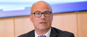 Ties Rabe (SPD), Senator für Schule und Berufsbildung in Hamburg, auf einem Archivbild von 2022. 