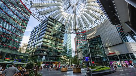 Blick ins Sony Center am Potsdamer Platz. 
