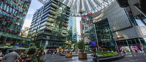 Blick ins Sony Center am Potsdamer Platz. 