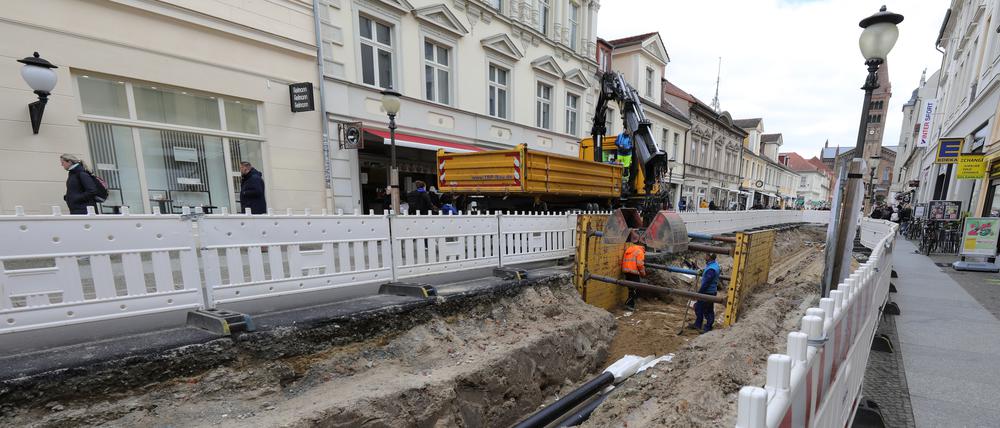 In der Brandenburger Straße wird gebaggert.
