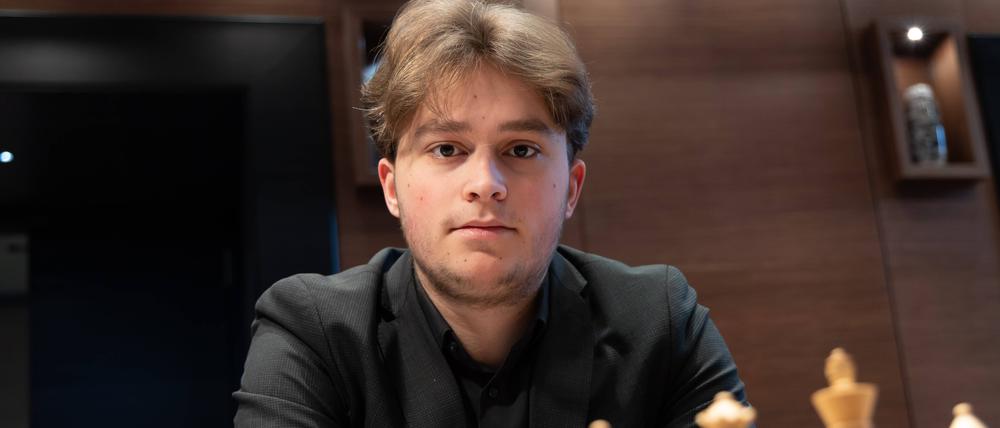 24.02.2023, Schach, WR Chess Masters in D√ºsseldorf, Deutschland. Gro√ümeister Vincent Keymer GER. *** 24 02 2023, Chess, WR Chess Masters in D√ºsseldorf, Germany Grandmaster Vincent Keymer GER