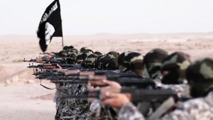 Machtdemonstration: Ein Propagandafoto des „Islamischen Staates“ von 2015.