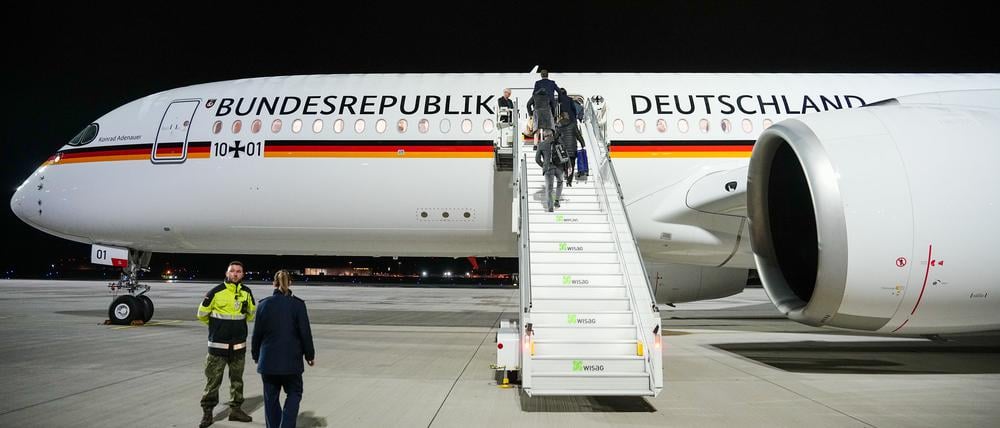 Der Airbus A350 „Konrad Adenauer“ der Flugbereitschaft auf dem BER.