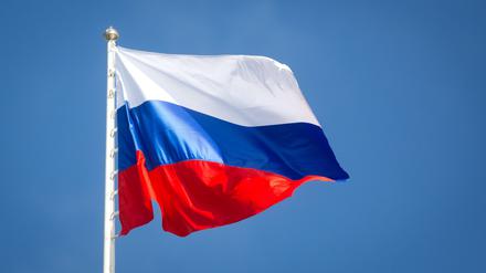 Die Fahne Russlands weht.