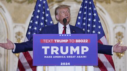 Trump äußerte sich in seinem Anwesen Mar-a-Lago zur Anklageerhebung gegen sich.
