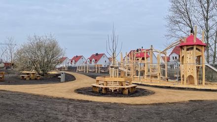 Neuer Spielplatz und Grünanlage „Zum Großen Herzberg“ in Golm.