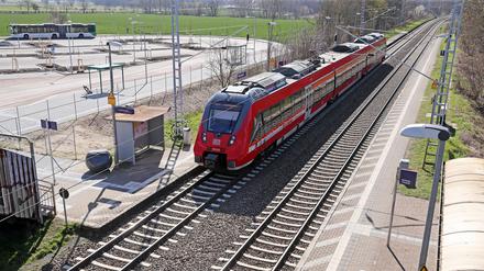Verkehrsgünstige Lage: Von Marquardt kann man direkt nach Berlin fahren, falls man den Bahnsteig erreicht