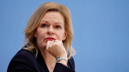 Die Wut bei Ländern und Kommunen auf Bundesinnenministerin Nancy Faeser (SPD) wächst.