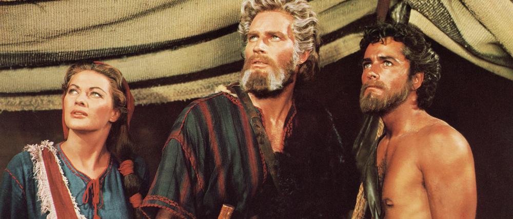 „Die zehn Gebote“ mit Charlton Heston (Mitte), Yvonne De Carlo und John Derek laufen diesmal in ARD und RBB. 