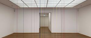 Fred Sandbacks minimalistische Hommage an Piet Mondrians Gemälde „Broadway Boogie Woogie“. 