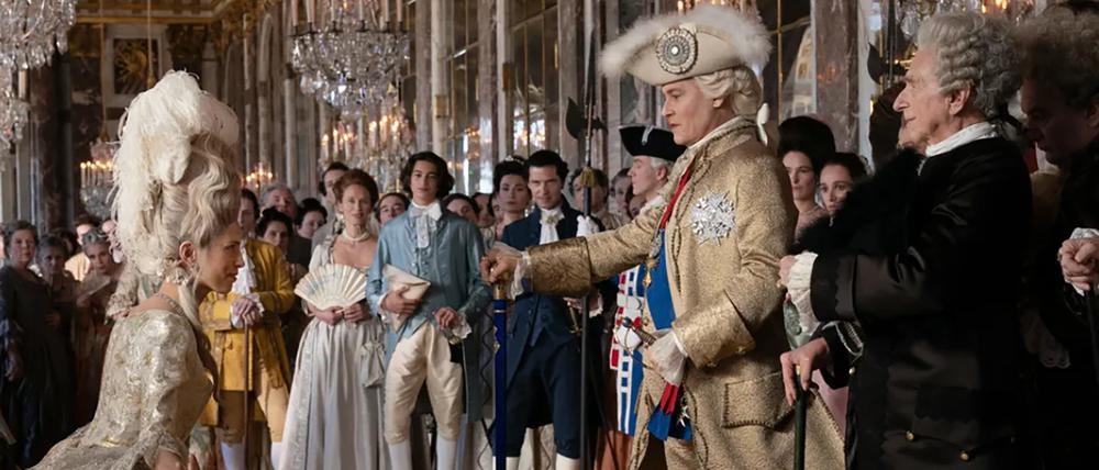 HAJeanne du Barry (Maïwenn) und Johnny Depp (Louis XV) in dem Historienfilm „Jeanne du Barry“, der das Filmfestival von Cannes eröffnen wird.