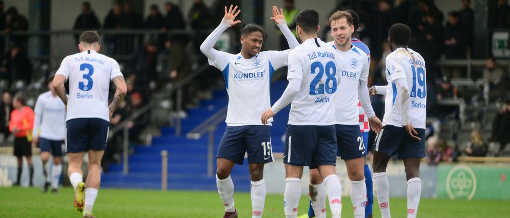 Echter Teamgeist. Die Spieler von TuS Makkabi wollen mit dem Selbstbewusstsein eines Berliner Meisters den Pokal holen.