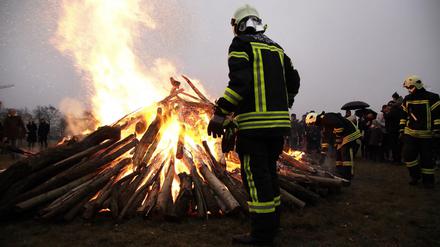 Im Volkspark wird am Samstag das Osterfeuer entzündet – im Beisein der Bornstedter Feuerwehr.