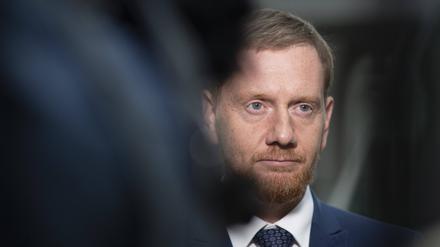 Michael Kretschmer spricht sich für eine Obergrenze bei der Zuwanderung aus (Archivbild).