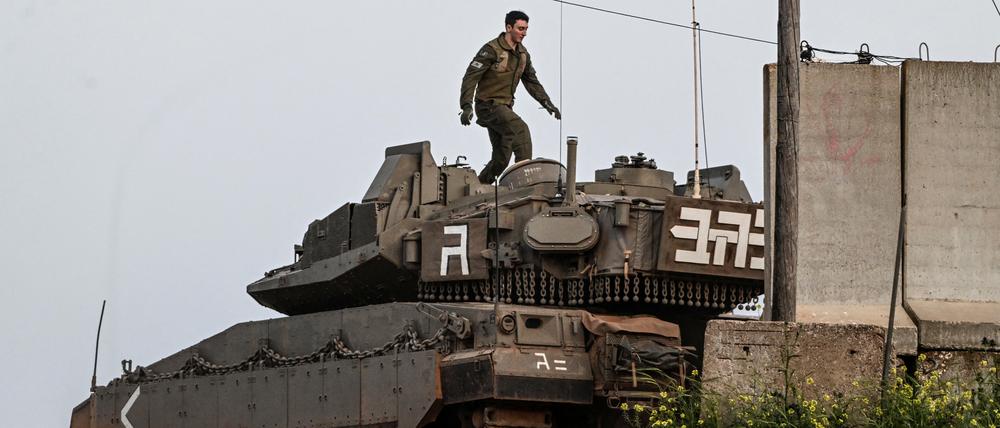 Israelischer Soldat an der Grenze zum Libanon.