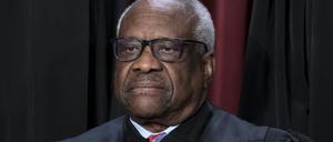 Clarence Thomas, Supreme-Court-Richter, steht wegen Luxusreisen in der Kritik. 