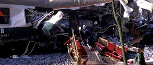 Manche Waggons seien „förmlich aufgeplatzt“, hieß es im Bericht der Feuerwehr zum Zugunglück von Wannsee im April 1993.