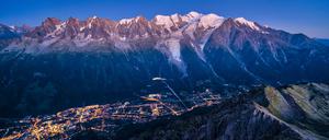 Der Ort Chamonix liegt am Fuße des Montblanc.