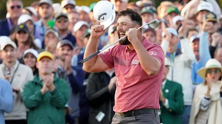 Ein Traum wird wahr. Jon Rahm gewinnt das größte Golfturnier der Welt.