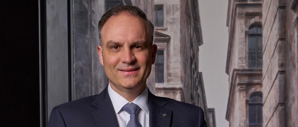 Kennt Luxus-Hotels. Ulrich Schwer startete seine Karriere im Adlon und ging von da aus in die Welt.