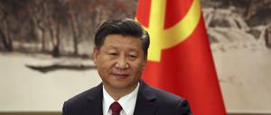 Xi Jinping, Staats- und Parteichef aufgenommen bei der Vorstellung des Ständigen Ausschusses des Politbüros in der Großen Halle des Volkes.